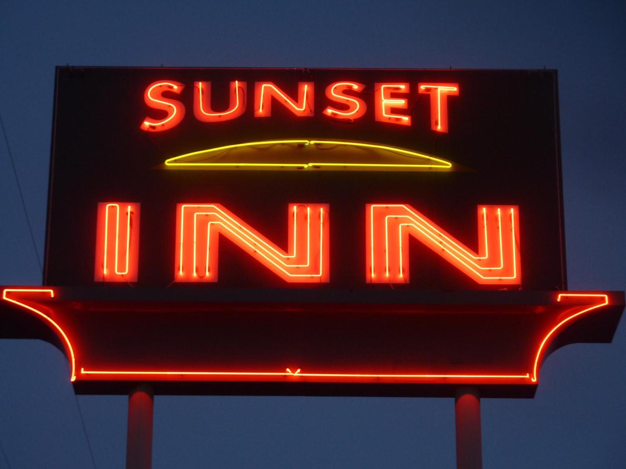 גרנטס פאס Sunset Inn מראה חיצוני תמונה